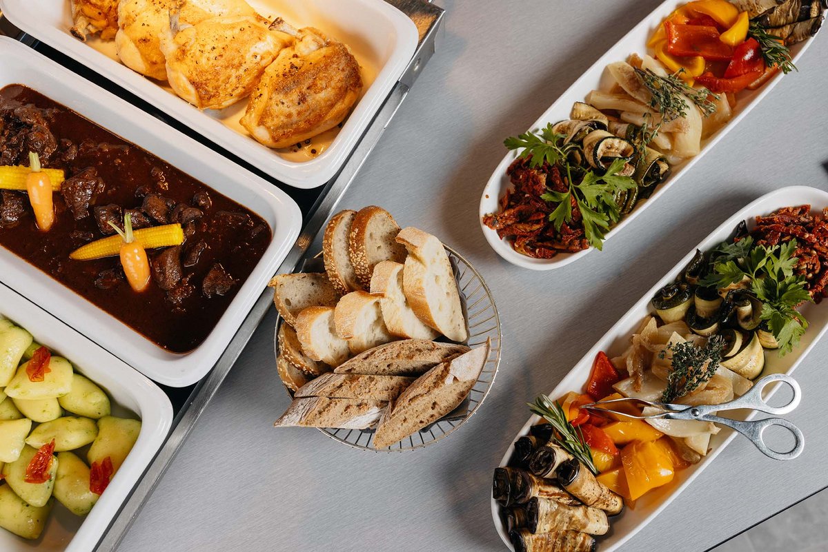 Antpasti, Hähnchen, Brot