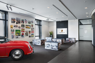 Classic Lounge - Bestuhlung Würfel: bis zu 30 Personen Classic Lounge - Bestuhlung Würfel: bis zu 30 Personen