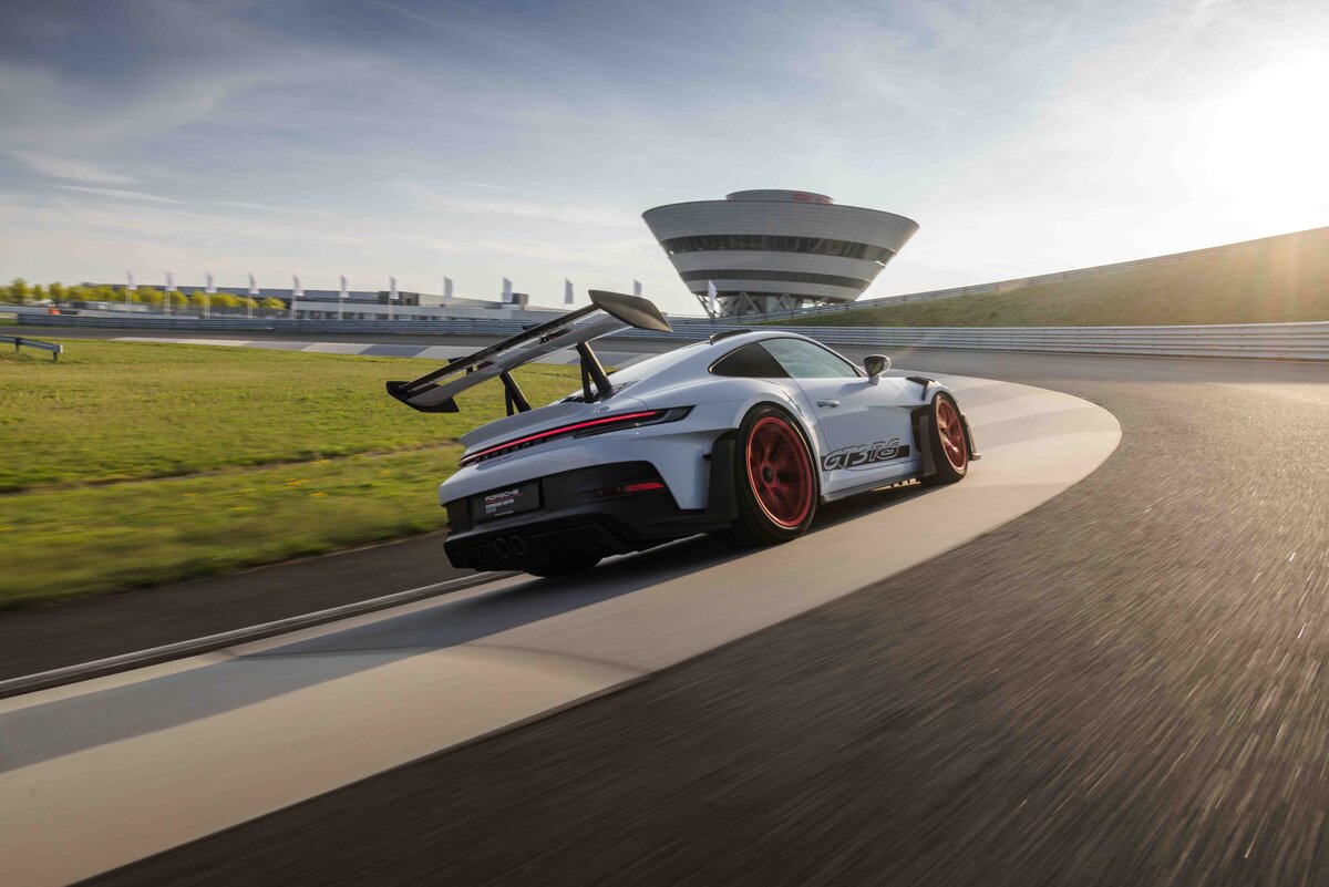 Porsche 911 GT3 RS auf Rundstrecke